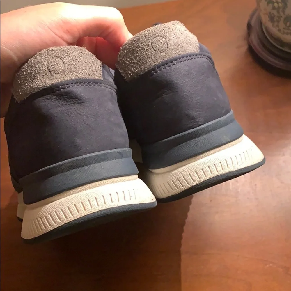 Navy Tread by Everlane sneakers - Picture 2 of 6